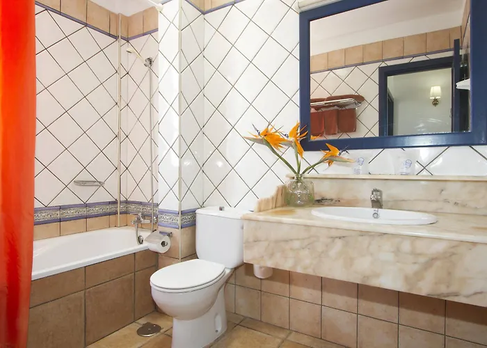 Nazaret Mansion מלון קוסטה טגוויסה